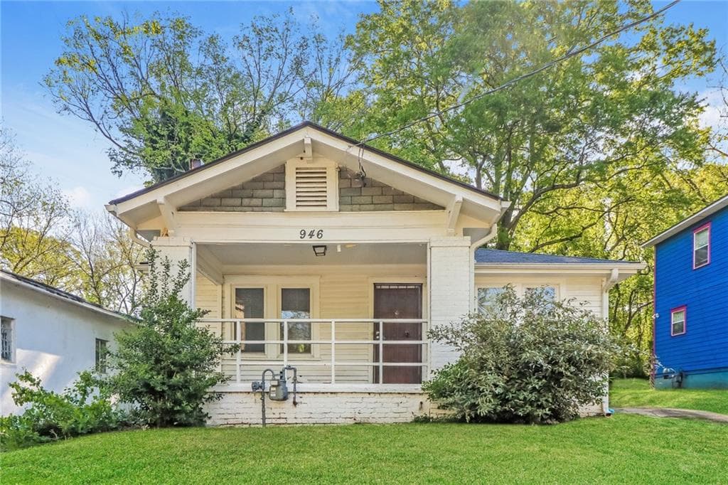 2 bedroom, 1 bathroom, 1,218 sq ft single family residence sold at 946 Crew Street, Atlanta, GA 30315