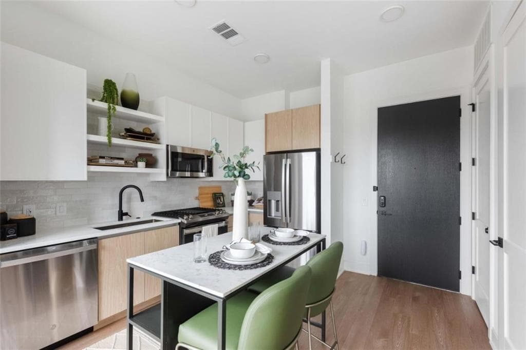 1 bedroom, 1 bathroom, 598 sq ft condominium for rent at 665 Auburn Avenue 610, Atlanta, GA 30312 for $2,700 a month — photo 9