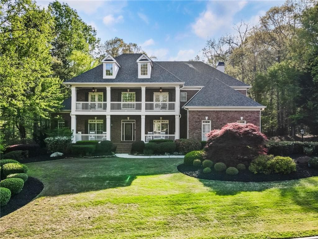 5 bedroom, 7 bathroom single family residence sold at 150 INWOOD Terrace, Roswell, GA 30075
