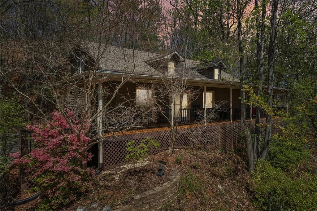 2 bedroom, 3 bathroom single family residence sold at 118 Tucker Lane, Dahlonega, GA 30533