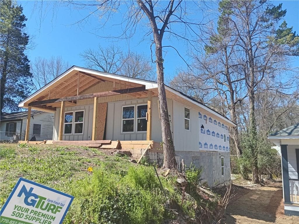 4 bedroom, 3 bathroom single family residence sold at 110 Dahlia Avenue, Atlanta, GA 30314