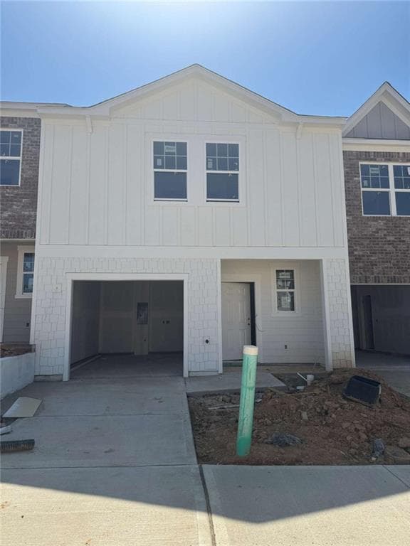 3 bedroom, 3 bathroom townhouse sold at 242 Rydal Way, Winder, GA 30680