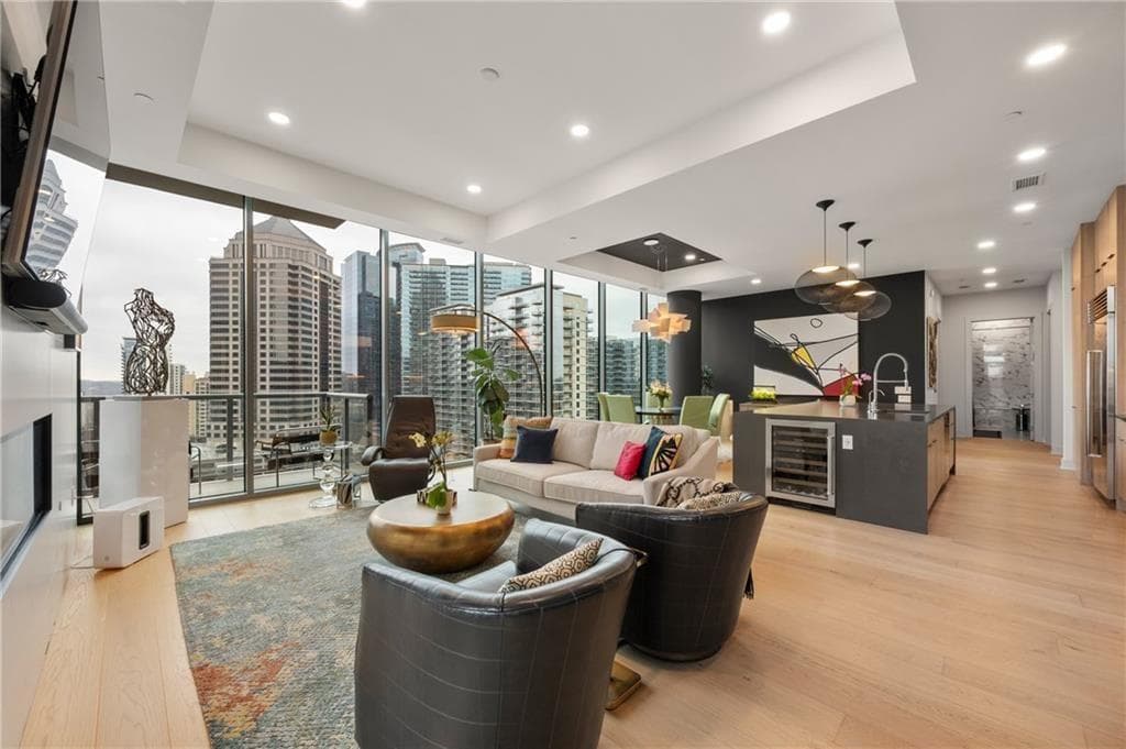 3 bedroom, 3 bathroom condominium sold at 40 12th Street 1503, Atlanta, GA 30309