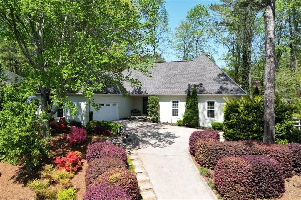 5 bedroom, 5 bathroom single family residence sold at 11050 Linbrook Lane, Duluth, GA 30097