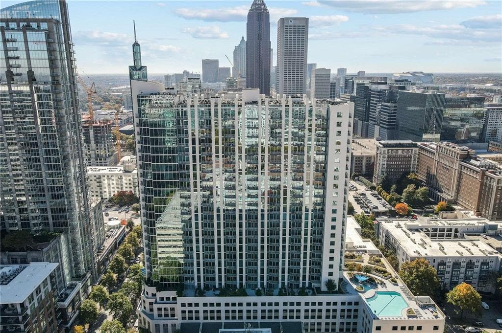 2 bedroom, 2 bathroom, 1,193 sq ft condominium sold at 860 Peachtree Street 2118, Atlanta, GA 30308