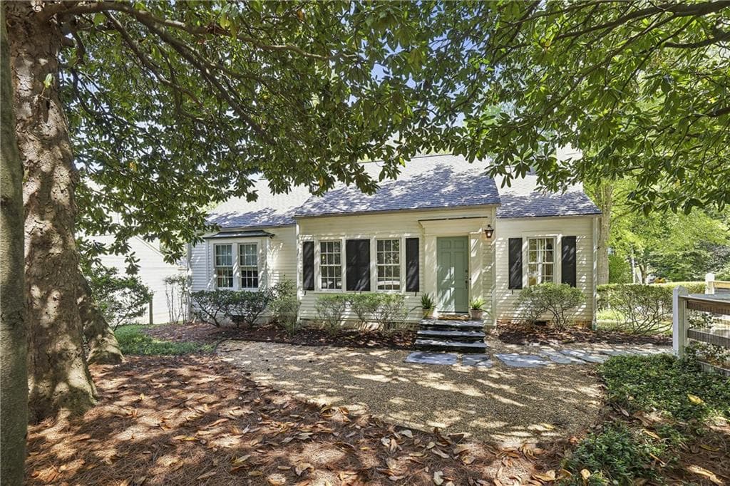 3 bedroom, 2 bathroom, 1,750 sq ft single family residence sold at 391 Collier Road, Atlanta, GA 30309