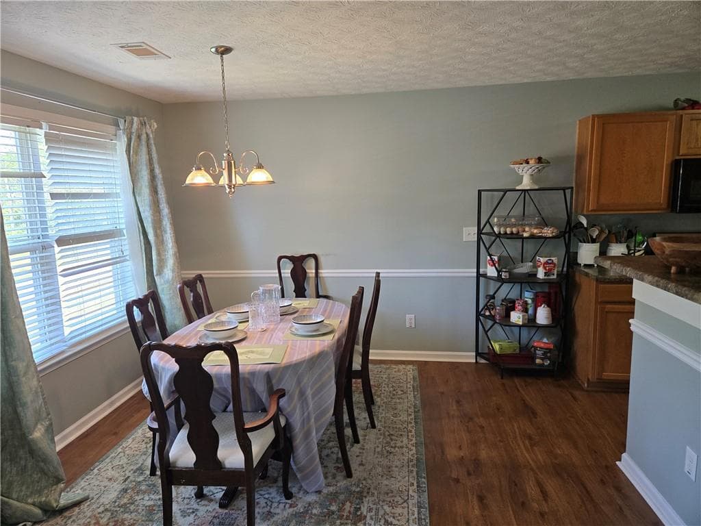 5 bedroom, 3 bathroom, 2,779 sq ft single family residence for sale at 245 Oceanliner Drive, Winder, GA 30680 — photo 5