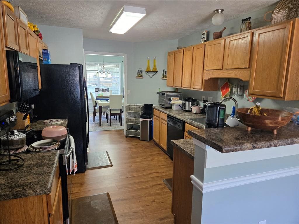 5 bedroom, 3 bathroom, 2,779 sq ft single family residence for sale at 245 Oceanliner Drive, Winder, GA 30680 — photo 4