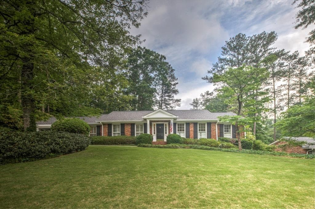4 bedroom single family residence sold at 750 Northland Court, Sandy Springs, GA 30342