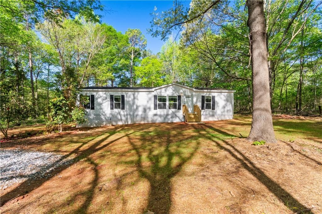 3 bedroom, 2 bathroom single family residence sold at 249 Woodpecker Lane, Nicholson, GA 30565