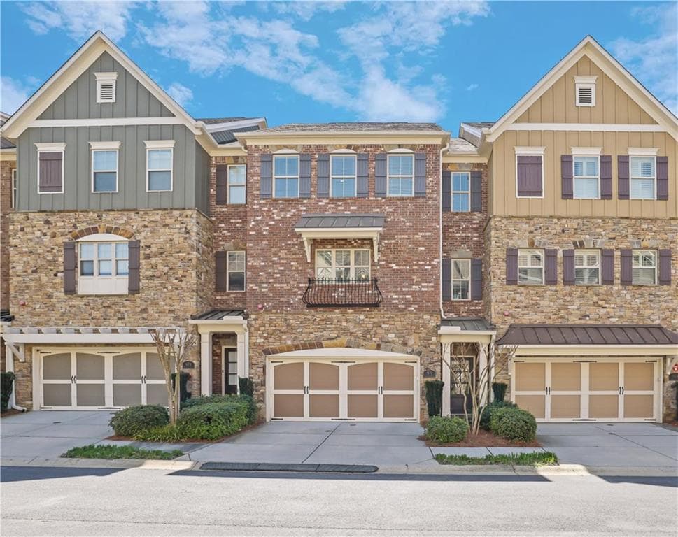 971 Thibideau Court, Sandy Springs, GA 30328 — most recent listing photo