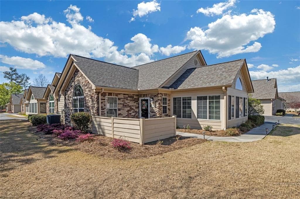 2 bedroom, 2 bathroom condominium sold at 402 SILVER SUMMIT Drive, Conyers, GA 30094