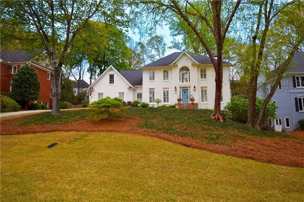 5 bedroom, 4 bathroom single family residence sold at 914 Denmeade Walk, Marietta, GA 30064