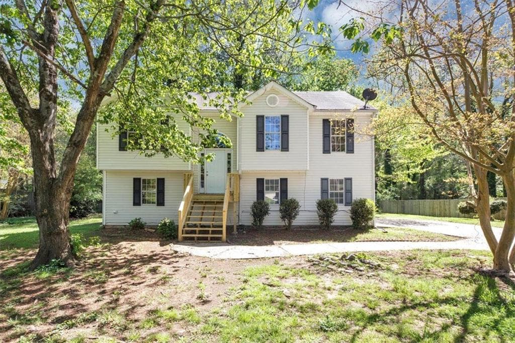 4 bedroom, 2 bathroom single family residence sold at 1327 LAURA Lane, Austell, GA 30168