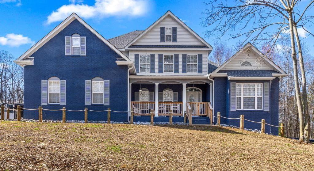 5 bedroom, 3 bathroom single family residence sold at 587 S New Salem Road, Griffin, GA 30223
