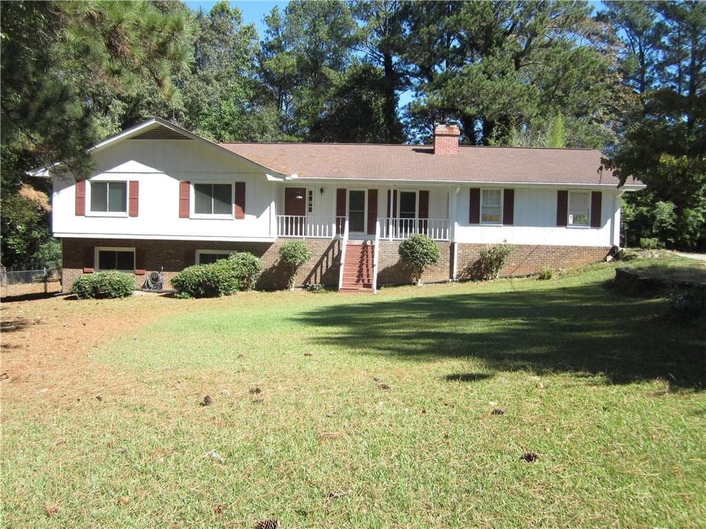 3 bedroom, 2 bathroom, 2,490 sq ft single family residence sold at 2107 Briarwood Court, Snellville, GA 30078
