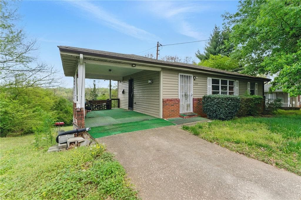 3 bedroom, 1 bathroom single family residence sold at 5335 Old Floyd Road, Mableton, GA 30126