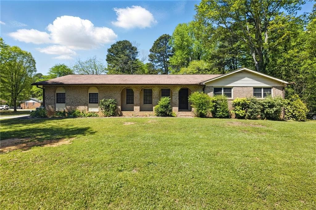 3 bedroom, 2 bathroom single family residence sold at 2846 Spring Lake Drive, Buford, GA 30519