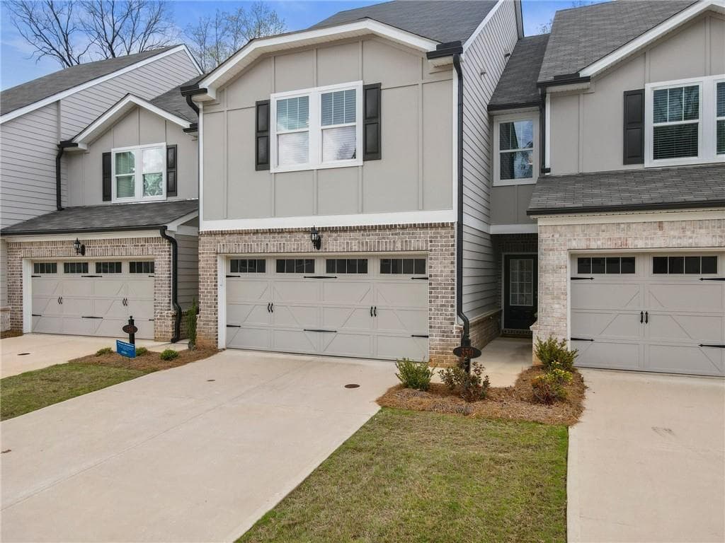 3 bedroom, 3 bathroom, 1,880 sq ft townhouse sold at 350 Timberland Avenue, Dawsonville, GA 30534
