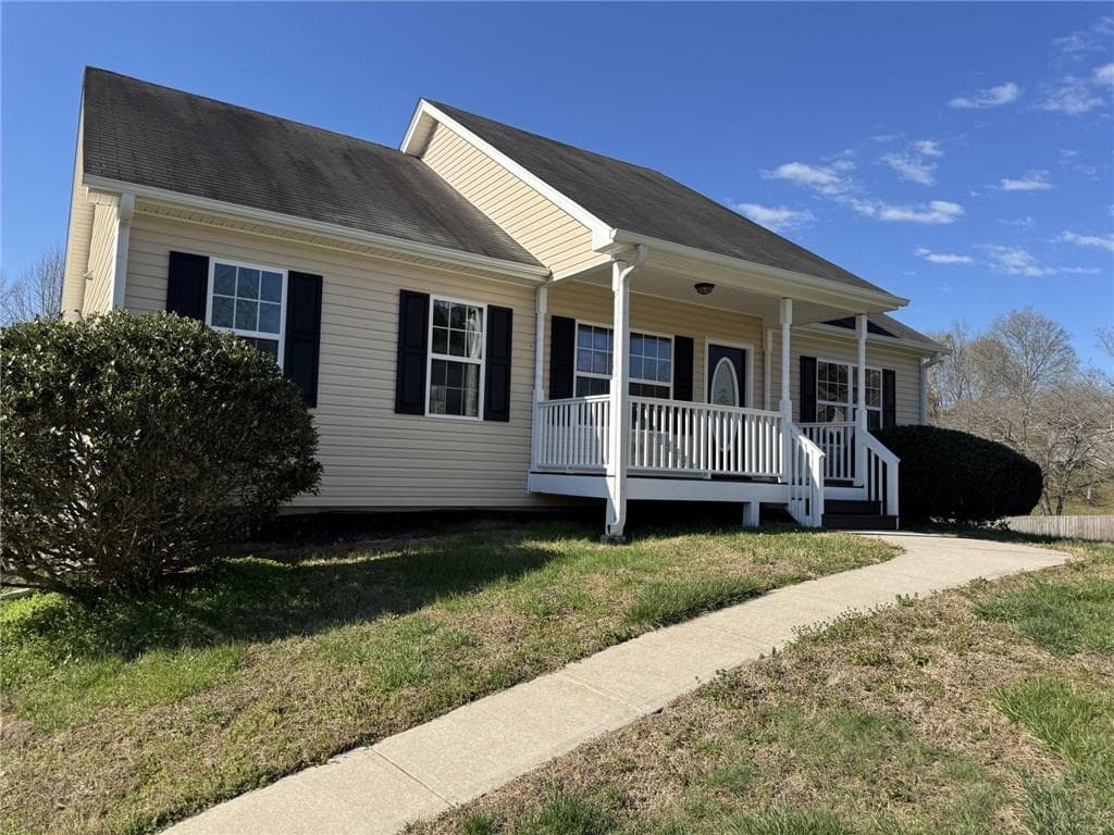 4 bedroom, 3 bathroom single family residence sold at 117 Wahsega Way, Dahlonega, GA 30533