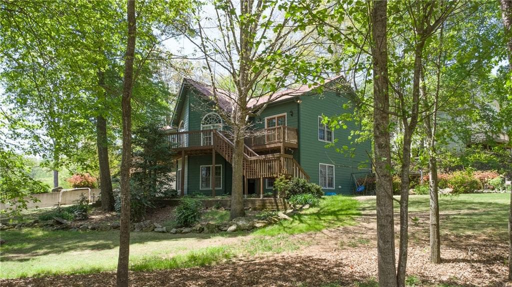 3 bedroom, 4 bathroom single family residence sold at 425 Brookwood Drive, Dawsonville, GA 30534