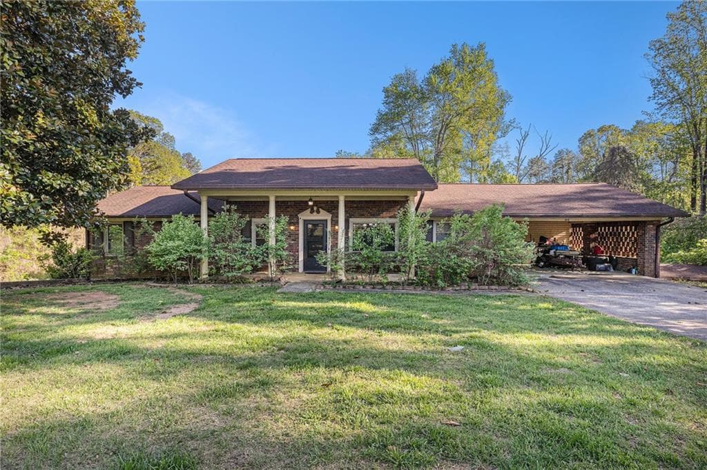 4 bedroom, 3 bathroom single family residence sold at 4918 Old Cornelia Highway, Lula, GA 30554