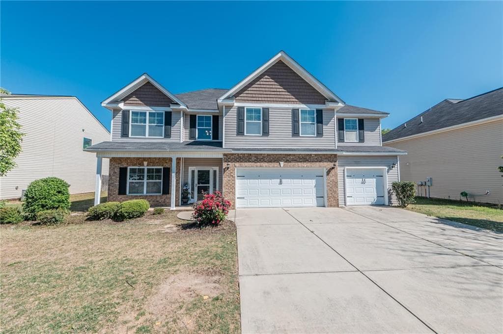 5 bedroom, 3 bathroom single family residence sold at 204 Longbridge Way, Perry, GA 31069