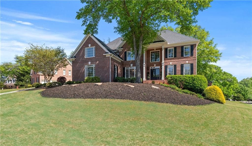 6 bedroom, 5 bathroom, 5,831 sq ft single family residence sold at 605 Tatum Court, Alpharetta, GA 30022