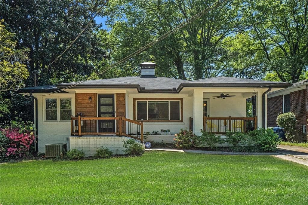 4 bedroom, 2 bathroom, 3,800 sq ft single family residence sold at 1424 Adele Avenue, Atlanta, GA 30314