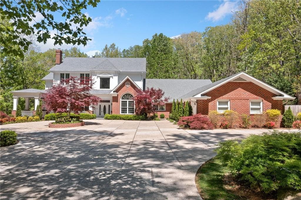 5 bedroom, 6 bathroom single family residence sold at 1790 Mountain Farm Road, Woodstock, GA 30188