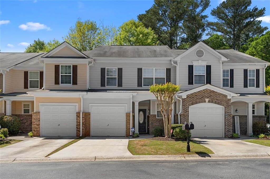 3 bedroom, 3 bathroom condominium sold at 1067 Brittania Road, Stone Mountain, GA 30083