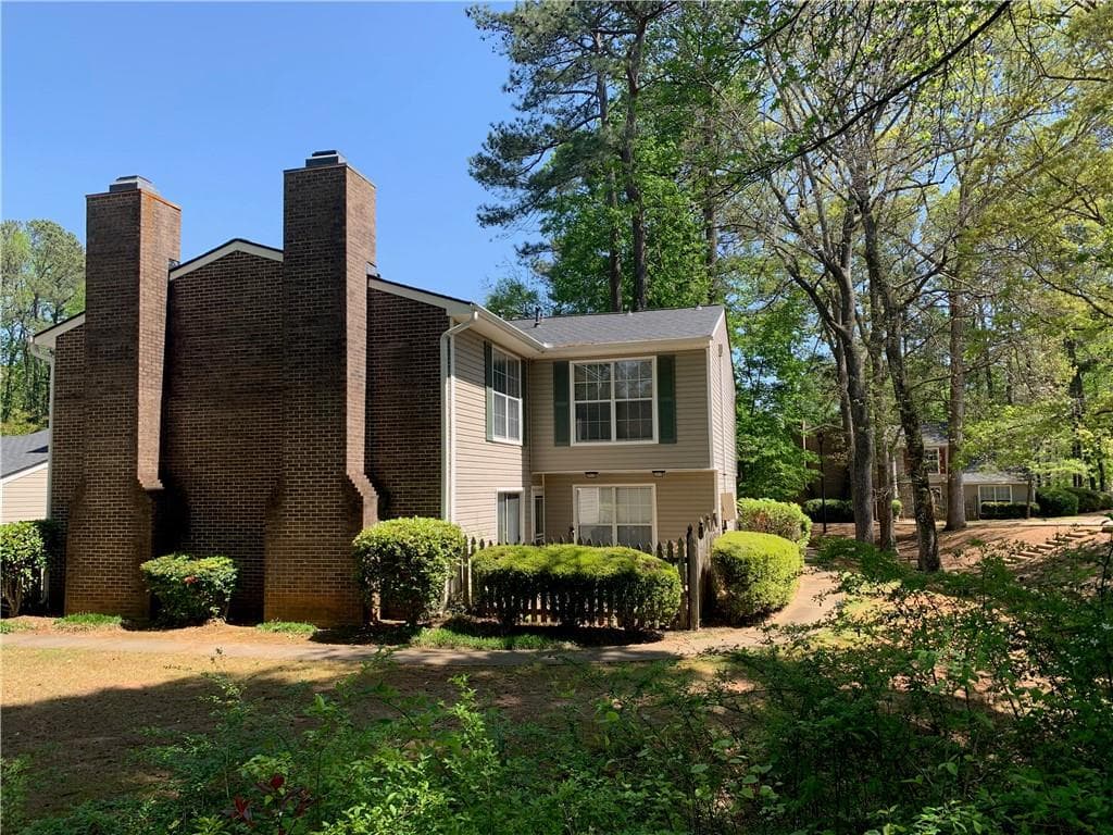 2 bedroom, 2 bathroom townhouse sold at 574 Trillum Court, Marietta, GA 30008