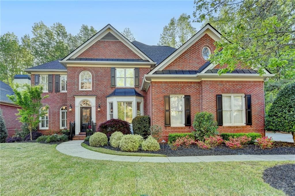 5 bedroom, 5 bathroom single family residence sold at 125 Stoney Ridge Drive, Alpharetta, GA 30022