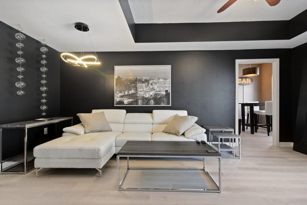 1 bedroom, 1 bathroom, 740 sq ft condominium sold at 195 14th Street 1403, Atlanta, GA 30309