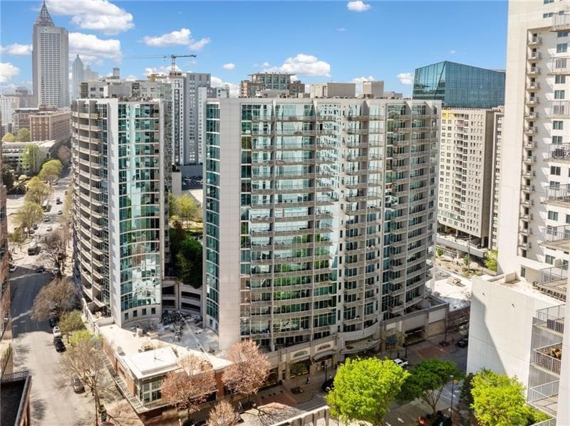1 bedroom, 1 bathroom, 768 sq ft condominium sold at 44 Peachtree Place 528, Atlanta, GA 30309