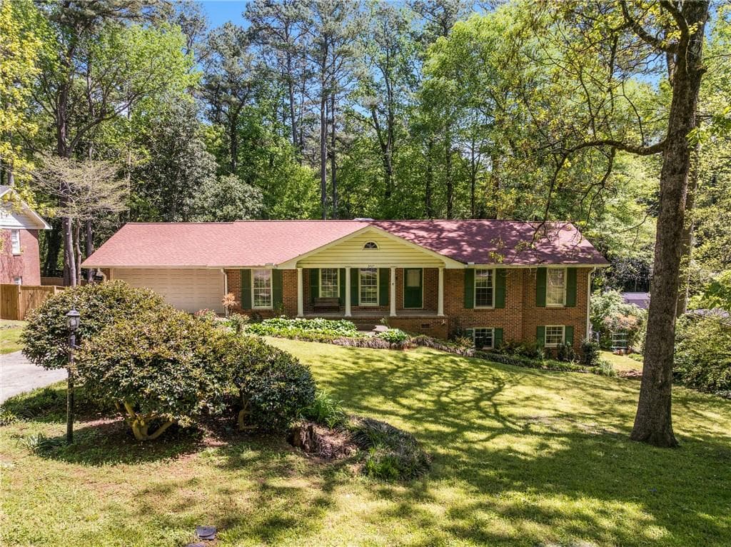 4 bedroom, 2 bathroom single family residence sold at 2927 Ponderosa Circle, Decatur, GA 30033