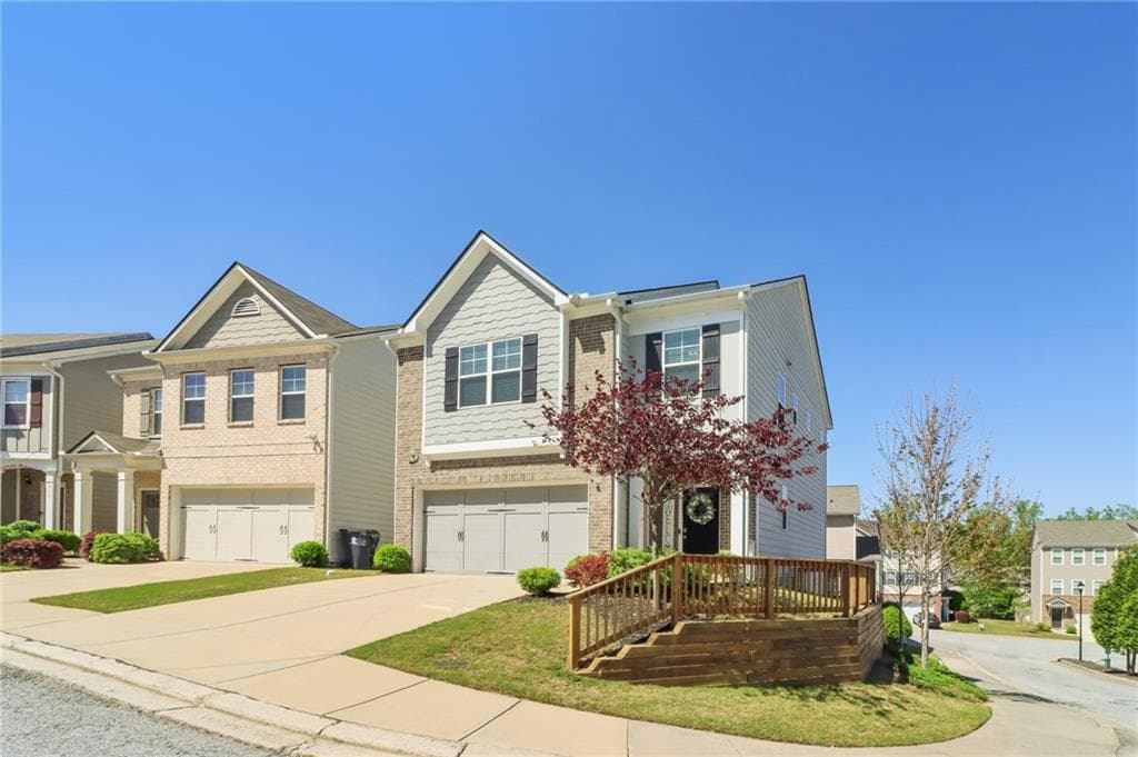 3 bedroom, 3 bathroom single family residence sold at 815 Regal Lane, Atlanta, GA 30331