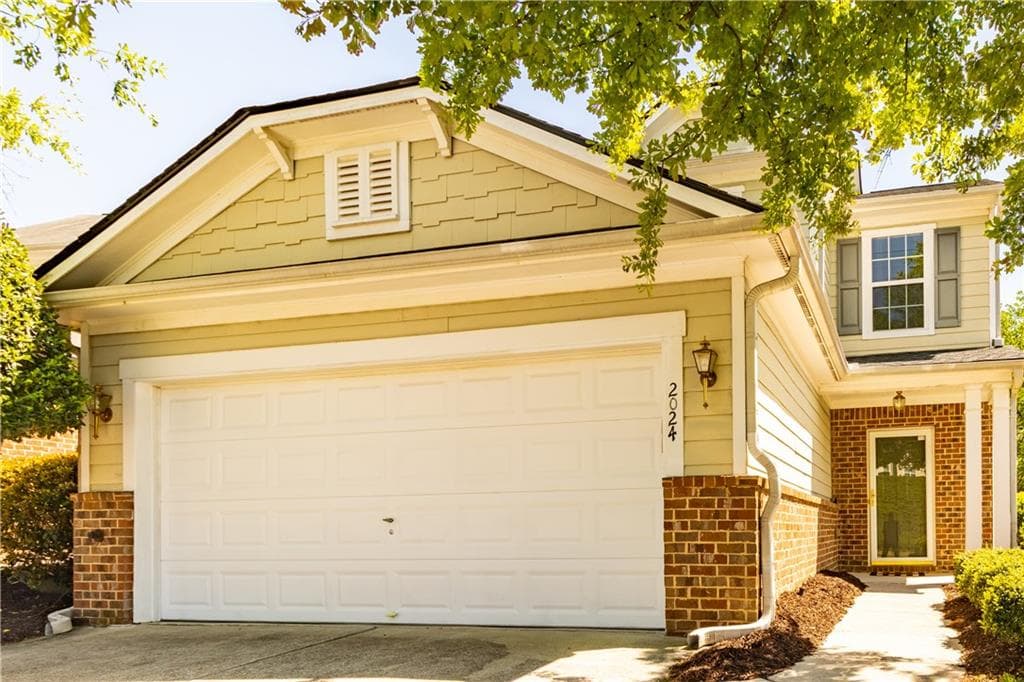 3 bedroom, 3 bathroom single family residence sold at 2024 Appaloosa Way, Conyers, GA 30012