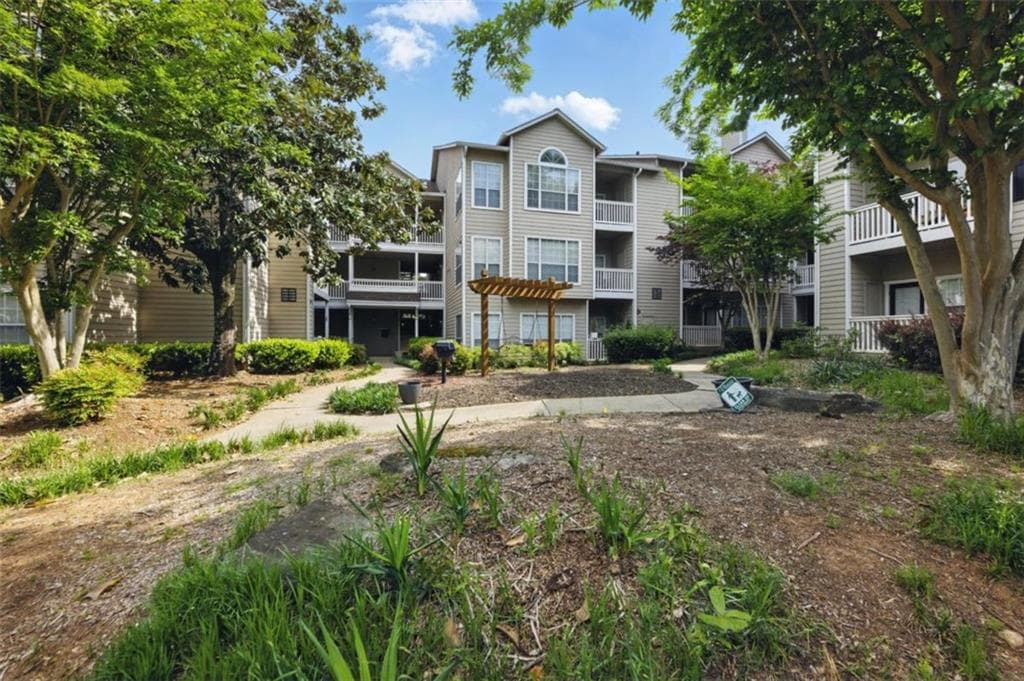 1 bedroom, 1 bathroom, 834 sq ft condominium sold at 1250 Parkwood Circle SE 1110, Atlanta, GA 30339