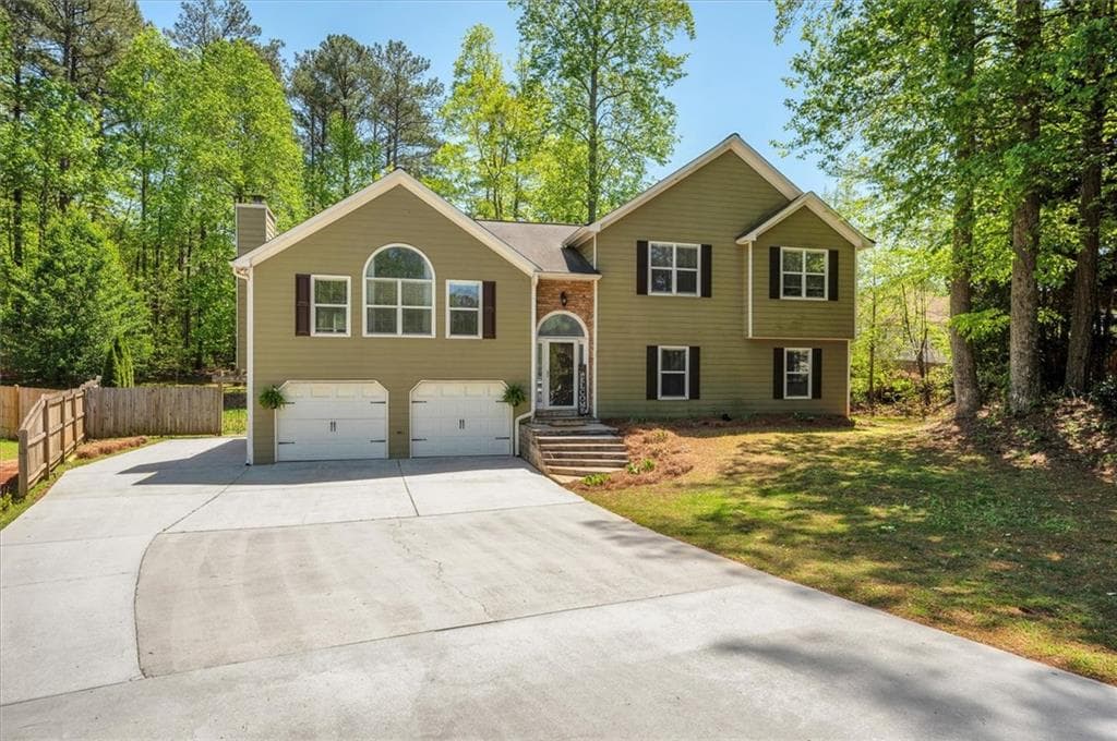 4 bedroom, 3 bathroom single family residence sold at 404 Queensbury Place, Acworth, GA 30102