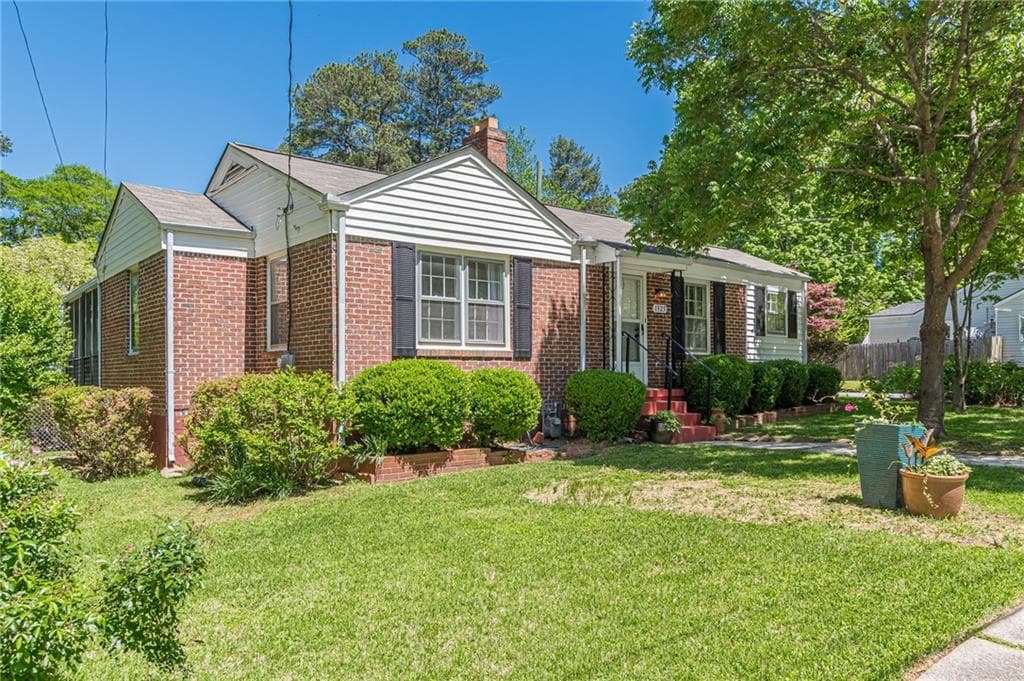 3 bedroom, 2 bathroom single family residence sold at 1325 East Forrest Avenue, East Point, GA 30344