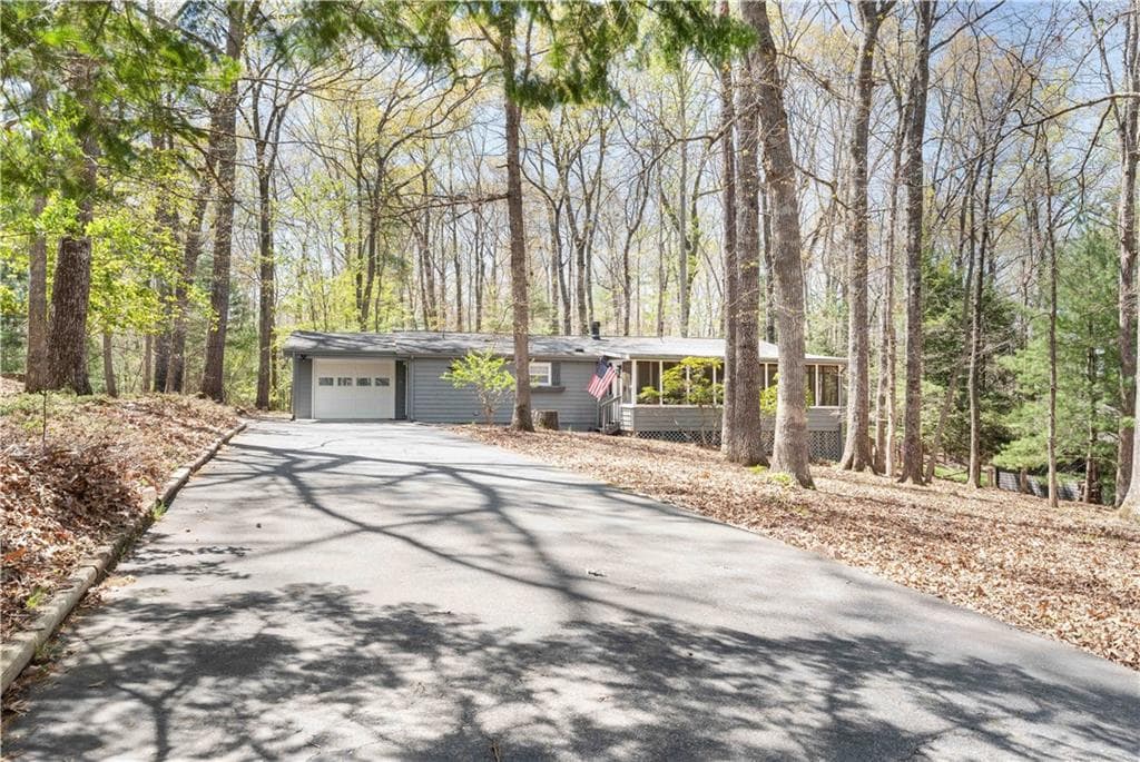 3 bedroom, 2 bathroom single family residence sold at 799 Lakeside Drive, Blairsville, GA 30512