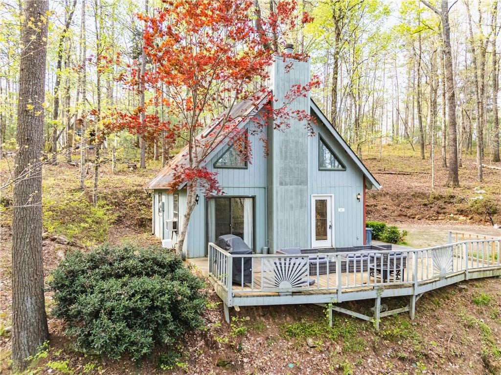 1 bedroom, 1 bathroom single family residence sold at 445 White Rapids Drive, Demorest, GA 30535