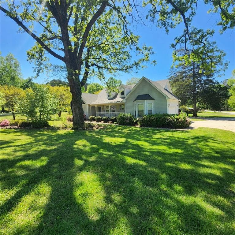 4 bedroom, 3 bathroom single family residence sold at 4715 HILL Road, Powder Springs, GA 30127