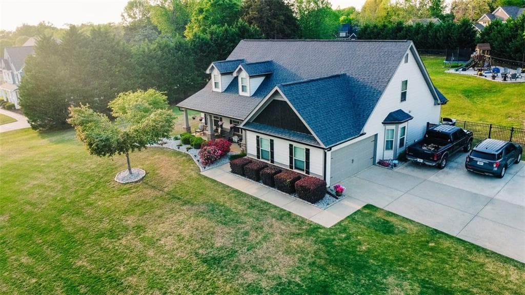 4 bedroom, 3 bathroom single family residence sold at 45 ALBRIGHT CT, Commerce, GA 30529