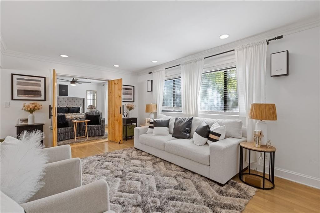 1 bedroom, 1 bathroom, 761 sq ft condominium sold at 10 26th Street A2, Atlanta, GA 30309
