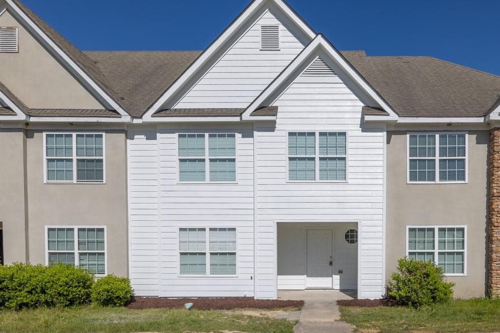 4 bedroom, 3 bathroom townhouse sold at 926 Old Mill Point G, Monroe, GA 30655