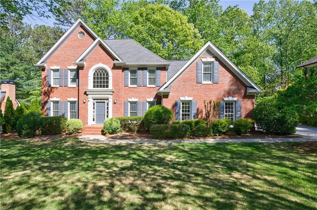 6 bedroom, 5 bathroom single family residence sold at 415 Oak Laurel Court, Johns Creek, GA 30022
