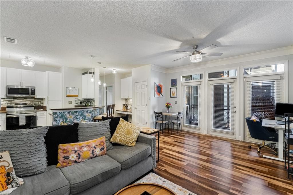 1 bedroom, 1 bathroom condominium sold at 400 17th Street 1315, Atlanta, GA 30363