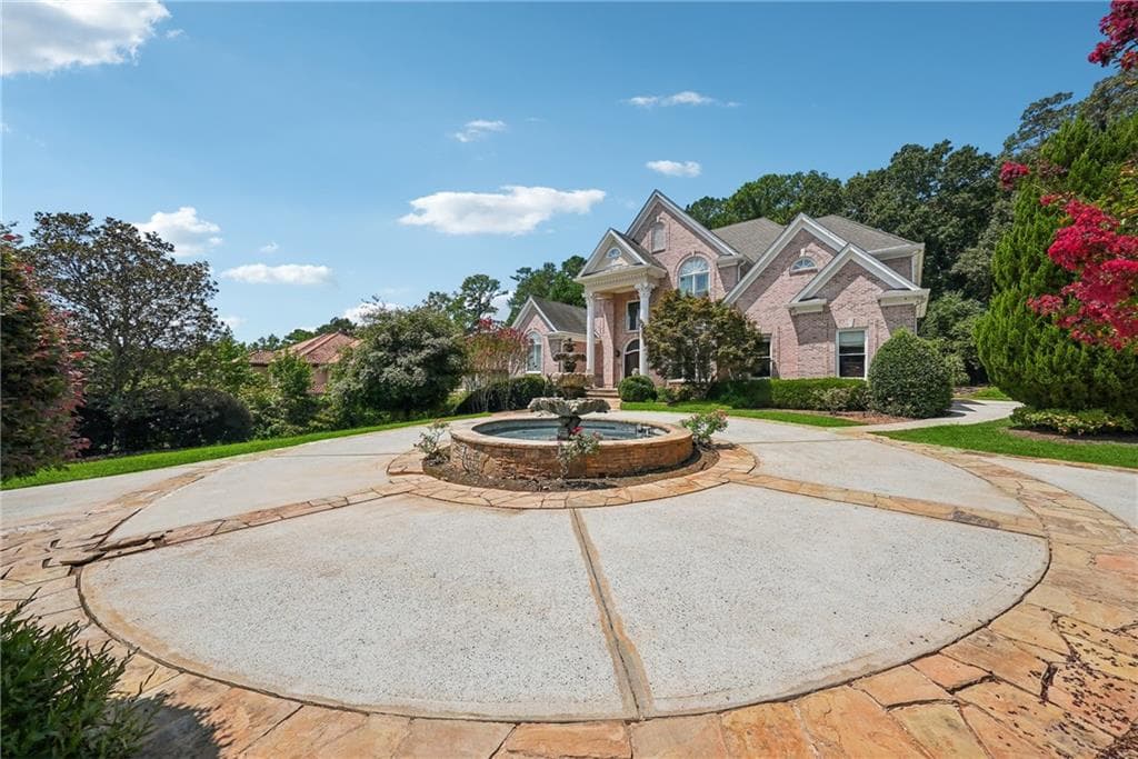 6 bedroom, 7 bathroom, 7,828 sq ft single family residence sold at 2225 Johnson Ferry Road, Marietta, GA 30062